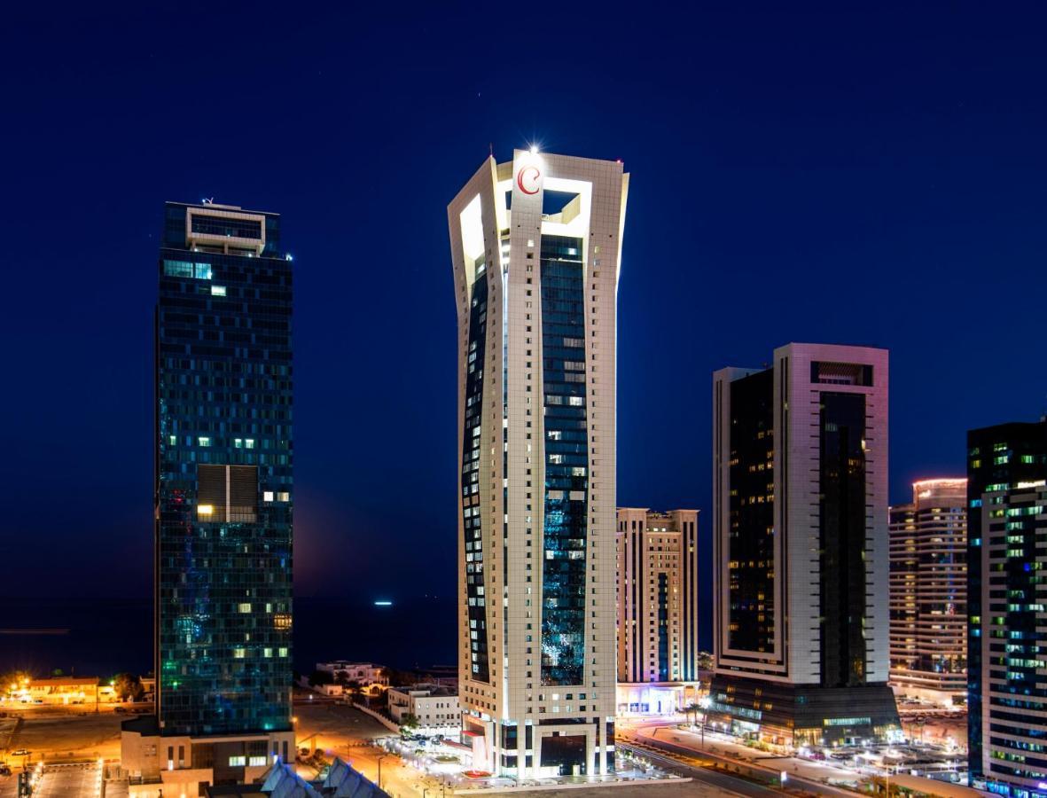 Centara West Bay Hotel & Residences Доха Екстериор снимка The Torch Doha