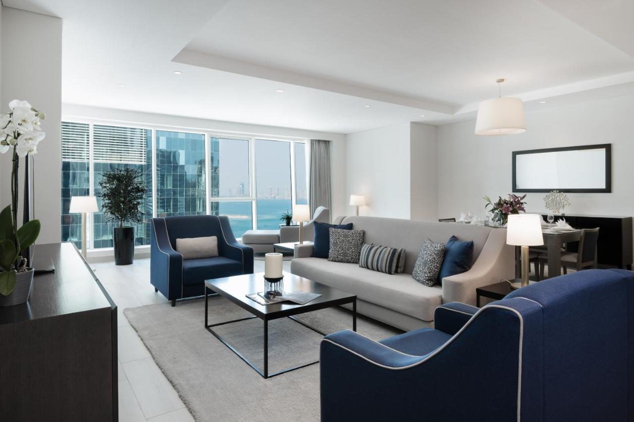Centara West Bay Hotel & Residences Доха Екстериор снимка A living room at the Ritz-Carlton, Dubai